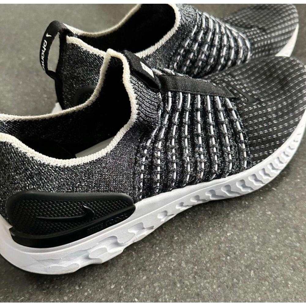 Nike react Phantham run flyknit 2 black and white